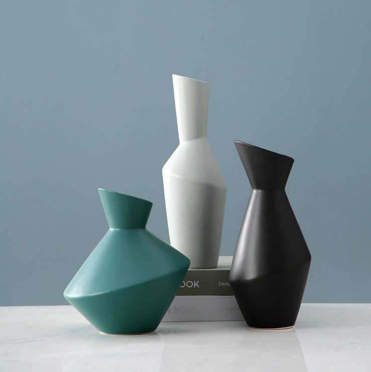 Ceramic De Shape vase